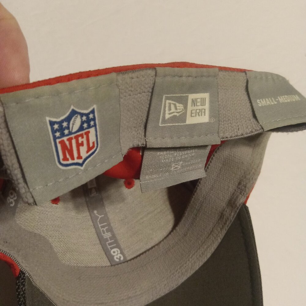 New Era 39Thirty Tampa Bay Buccaneers NFL Fitted Hat/Cap Size Small/Medium - Picture 8 of 9